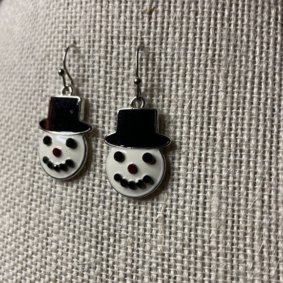 Fashion Snowman Earrings - Picture 2 of 2